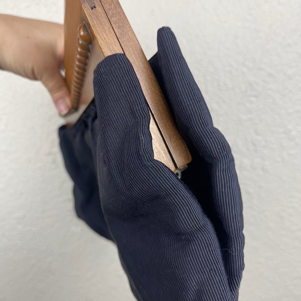 Vintage 70's Wooden Handle Ribbed Navy Blue Clutch - Picture 6 of 7